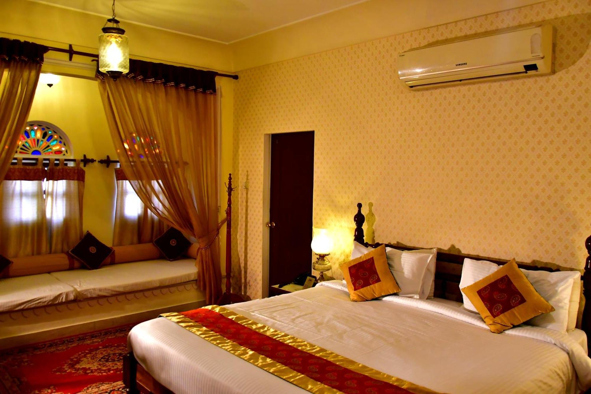 Khandela Haveli - A Boutique Heritage Hotel Jaipur Buitenkant foto